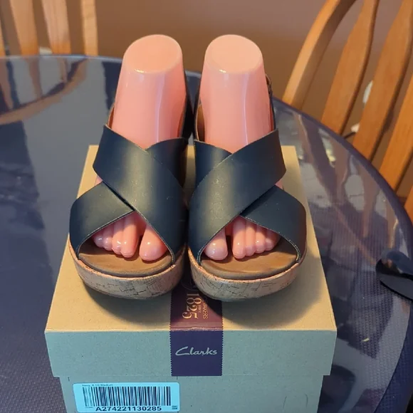 Clarks Black Leather Wedge Sandals - Picture 1 of 7